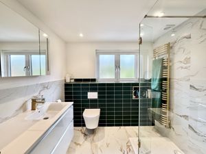 Master Ensuite- click for photo gallery